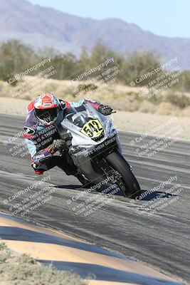 media/Dec-04-2025-Racers Edge (Thu) [[5ebc9f124d]]/3-B Group/3-Session 2 (Turn 7 Inside)/